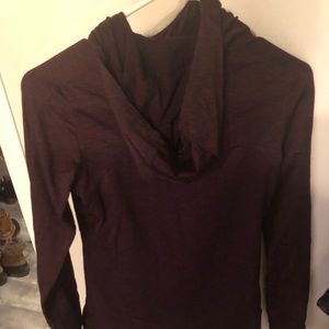 Athlete pullover with hood